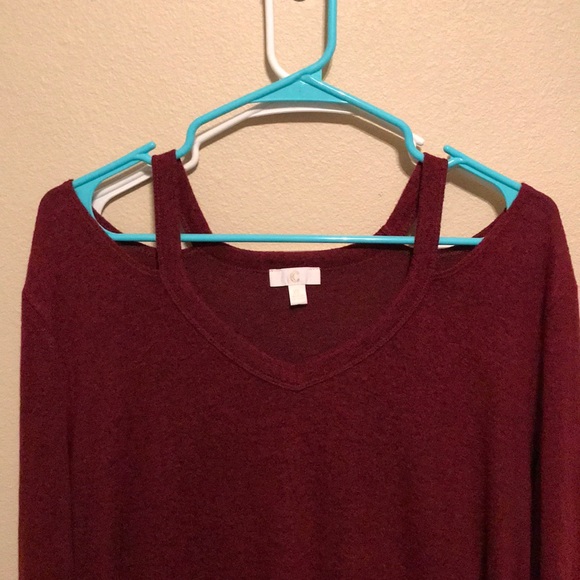 Shoulder Cut Out Red Sweater - Picture 2 of 3
